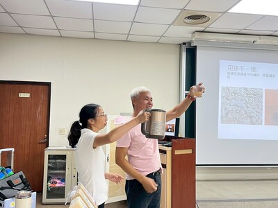 演講者上課圖片